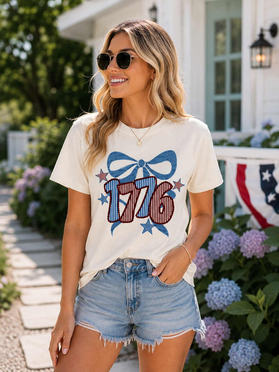 Cream "Vintage Americana 1776 Bow" Tee