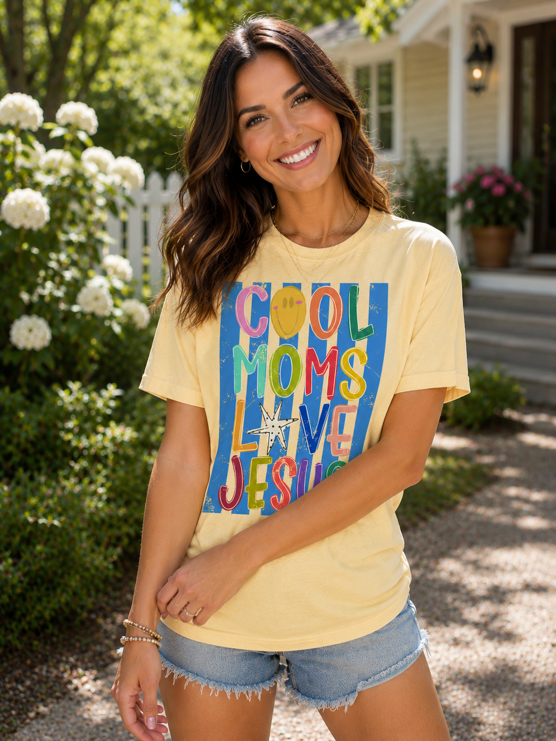 Cool Moms Love Jesus